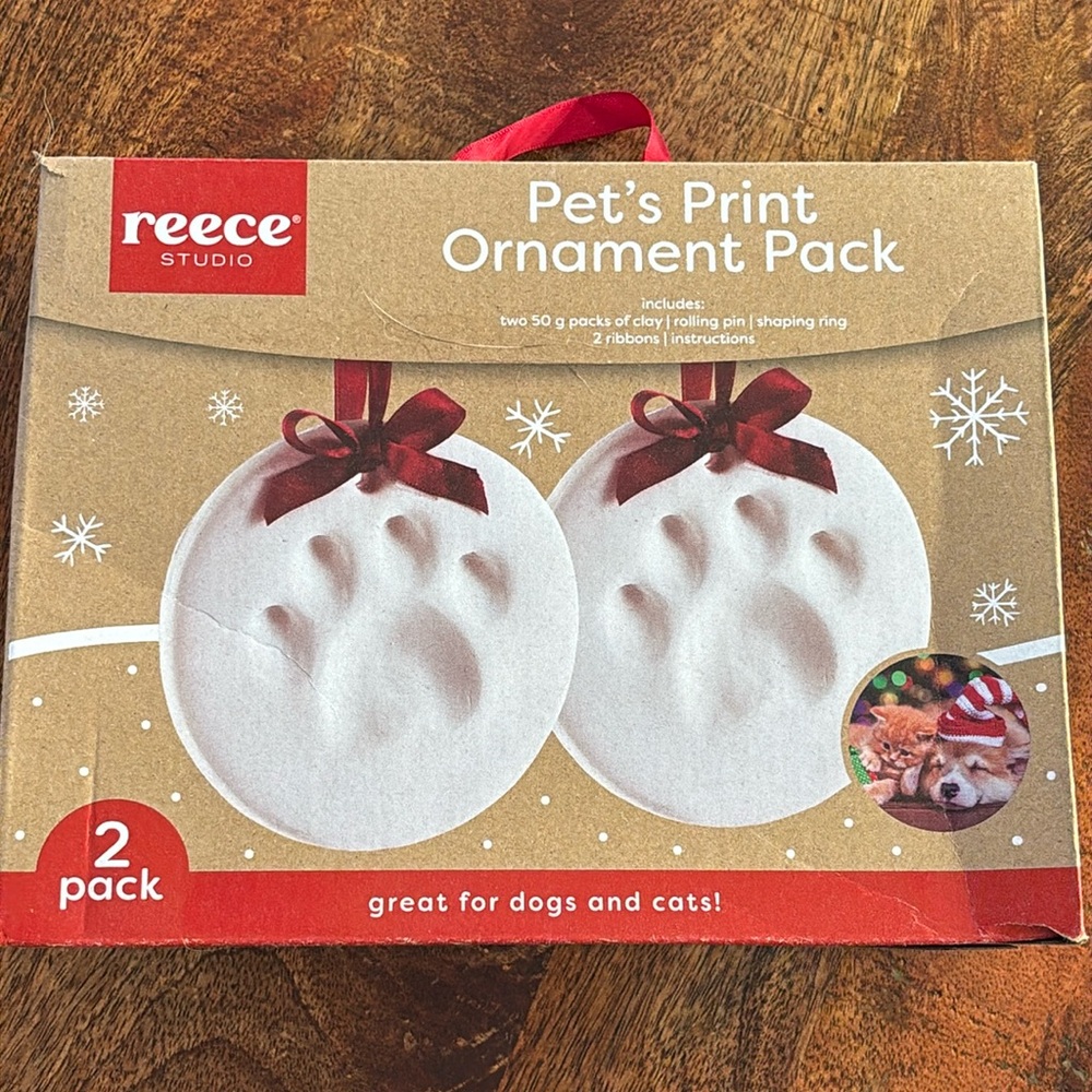 NWT Reece Pet Paw Print Ornament Kit